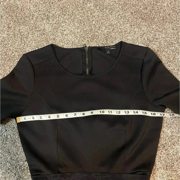 Elie Tahari Dress City Scape Buildings New York Black White Size 4 Fit & Flare - Picture 9 of 11